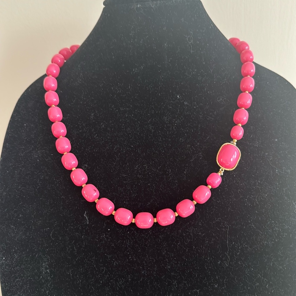 Marvella pink beaded vintage necklace